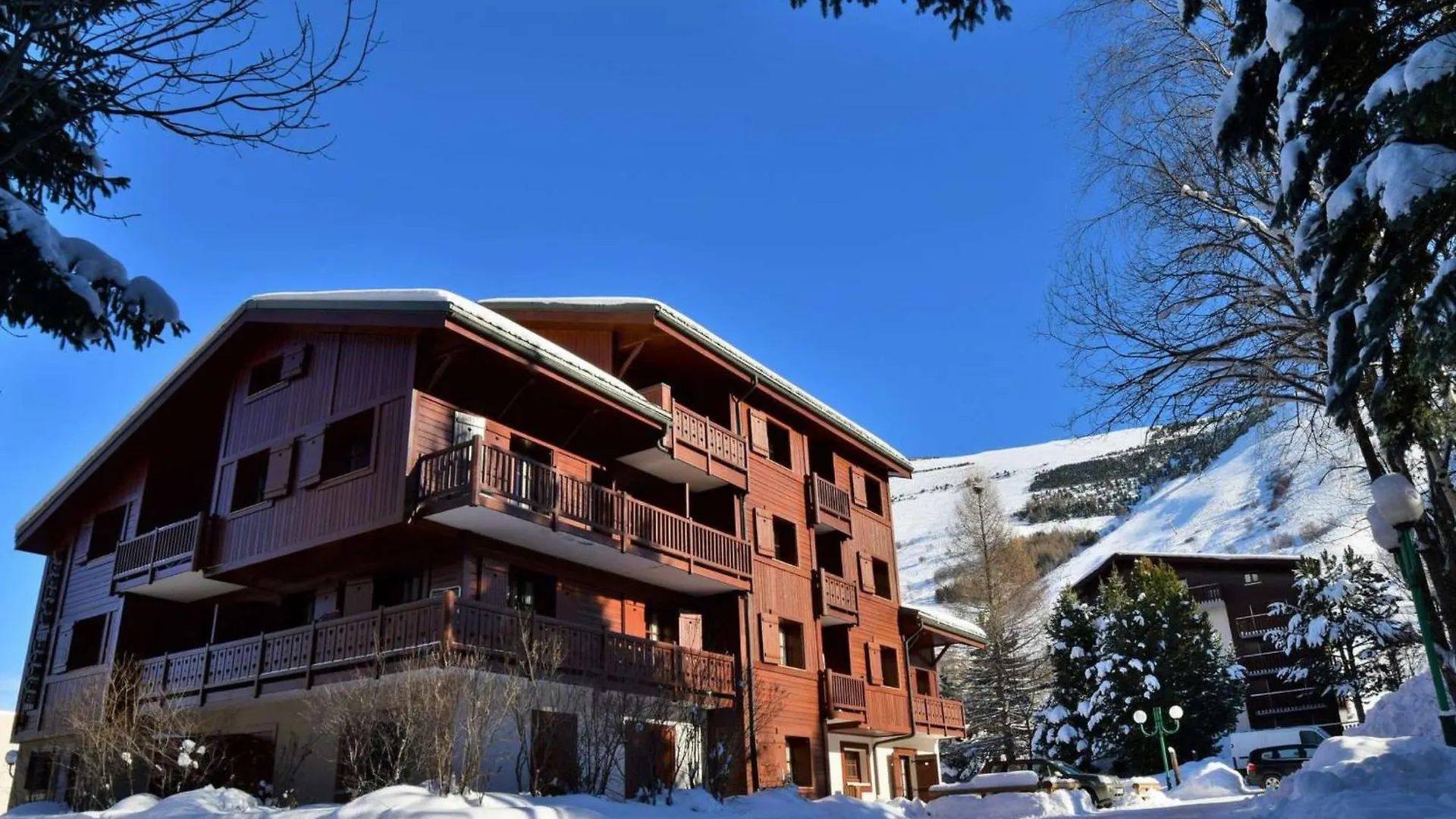 Apartment Alpina Lodge By Interhome Les Deux Alpes